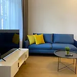 Old Town Bis Apartman *