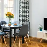 Old Town Bis Apartman