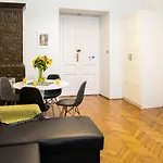 Apartment Old Town Bis