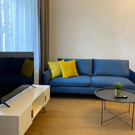 Old Town Bis Apartman *