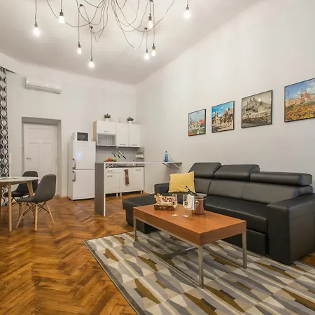 Old Town Bis Apartman